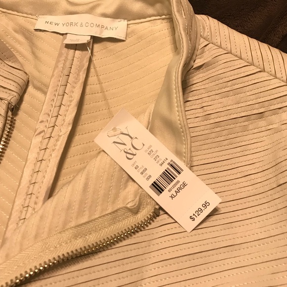 Cream faux leather motorcycle jacket - Picture 4 of 6